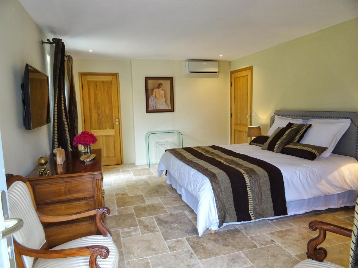 Bed and Breakfast Domaine La Bastide Cleyrac Exterior foto